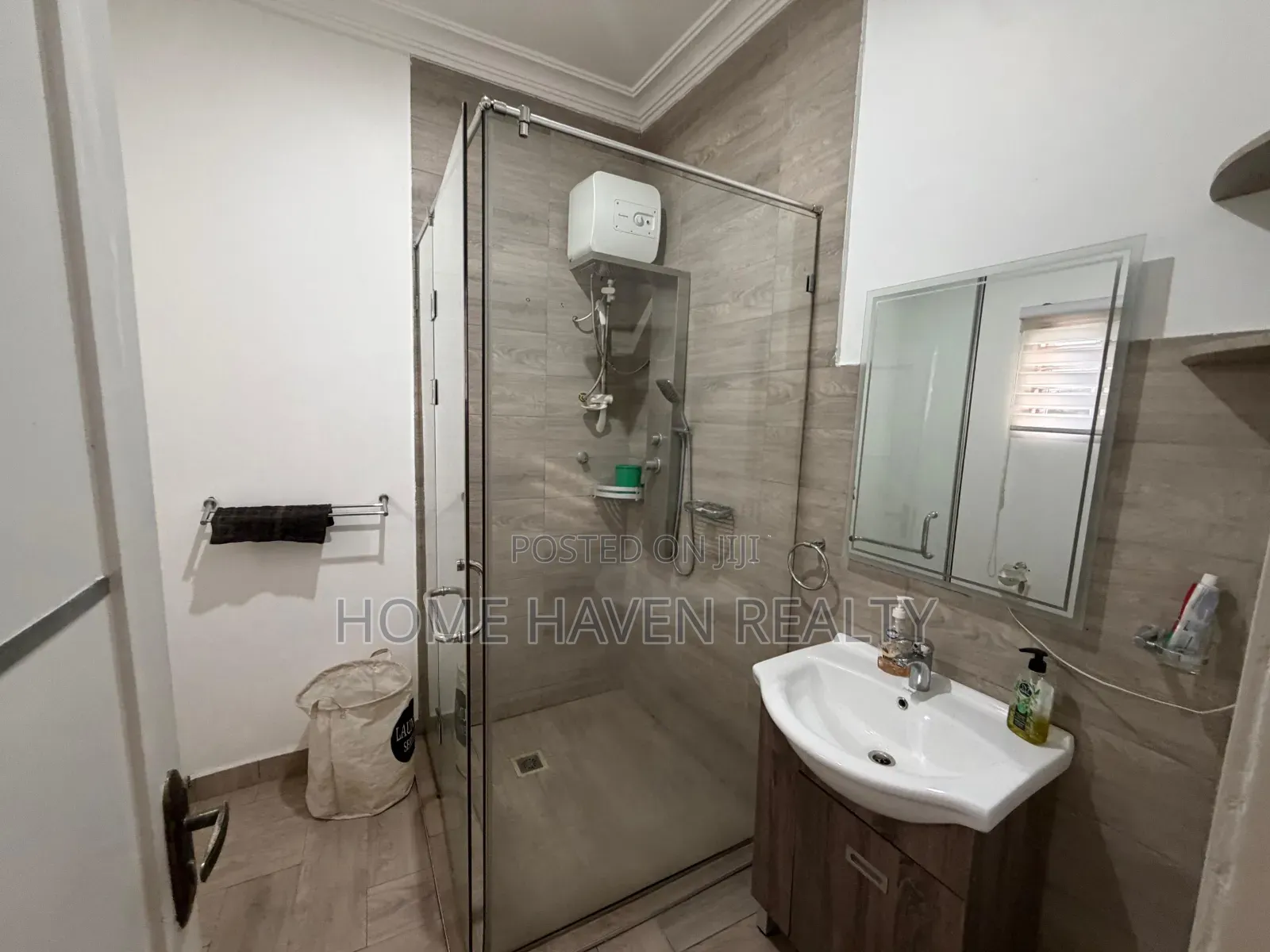 3bdrm House in Achimota Golf Hills, School Area for sale