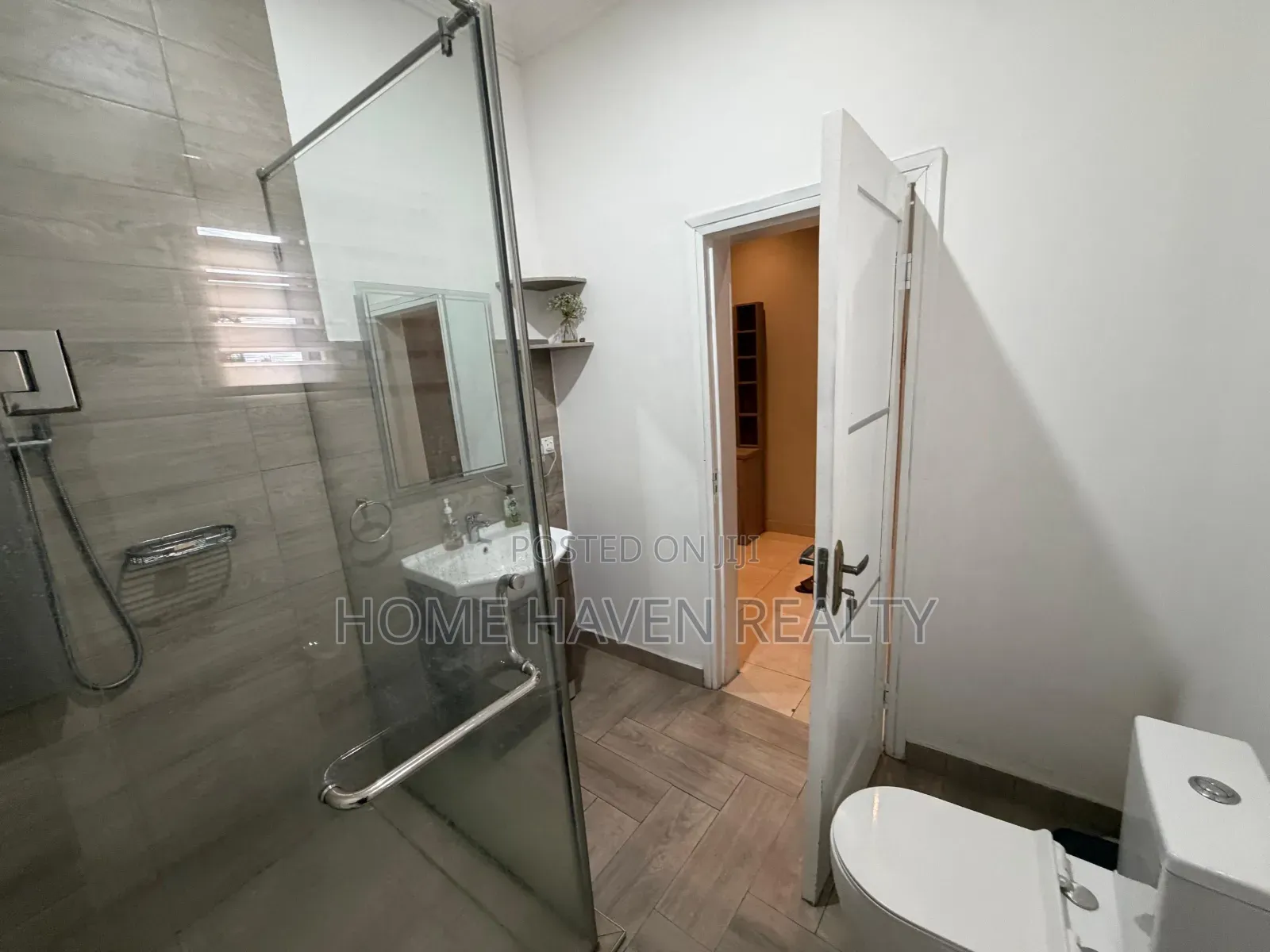 3bdrm House in Achimota Golf Hills, School Area for sale