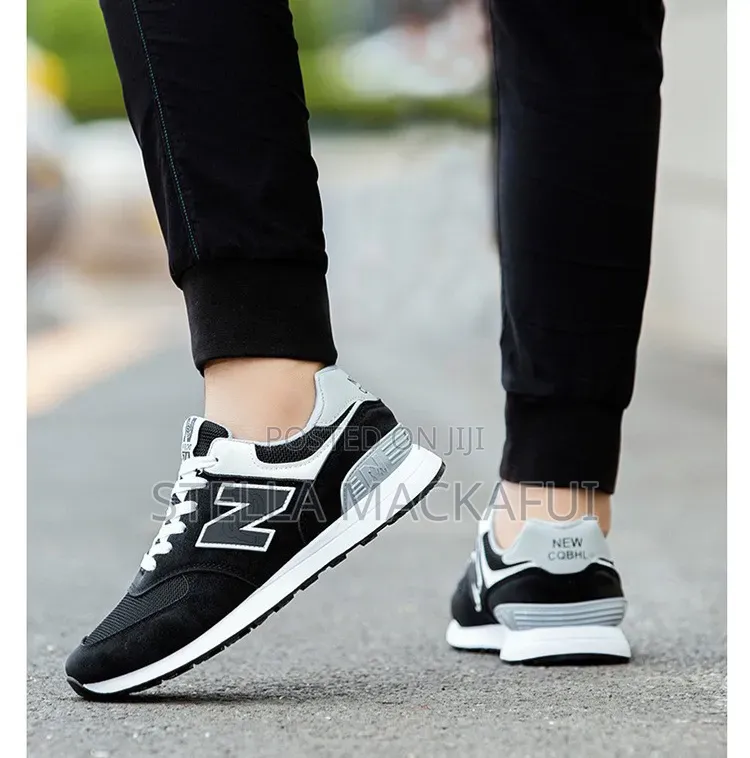 Unisex Sneaker Sizes 40-43 Only