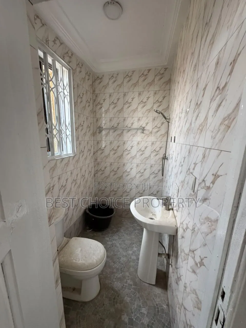 1bdrm Apartment in Lakeside Estate for rent