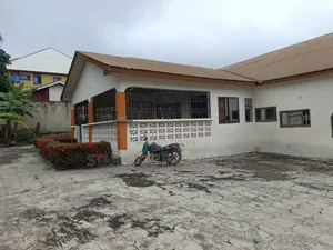 5bdrm House in Kumasi Metropolitan for sale
