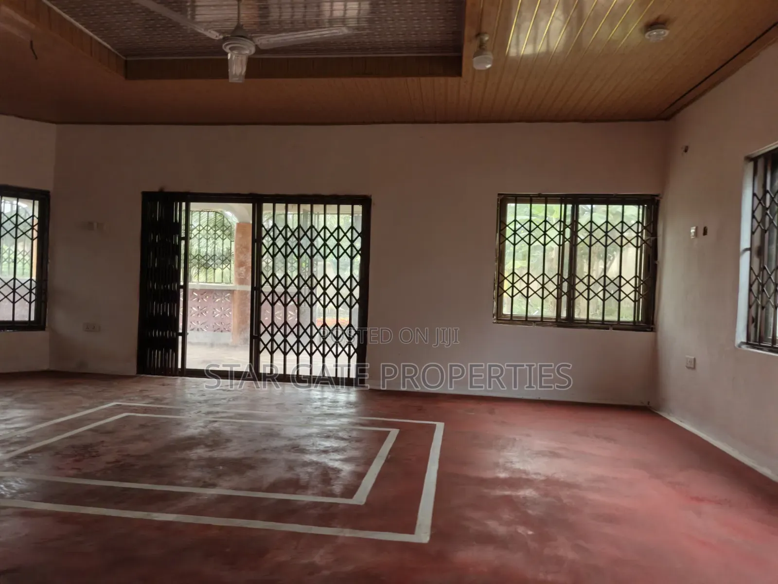 5bdrm House in Kumasi Metropolitan for sale