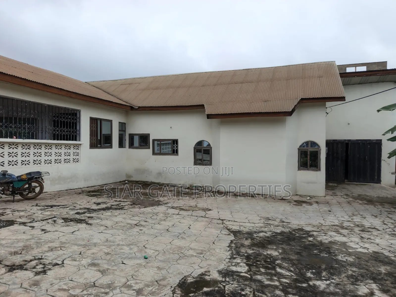 5bdrm House in Kumasi Metropolitan for sale