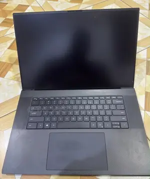 Laptop Dell XPS 17 9700 32GB Intel Core i5 SSD 1T
