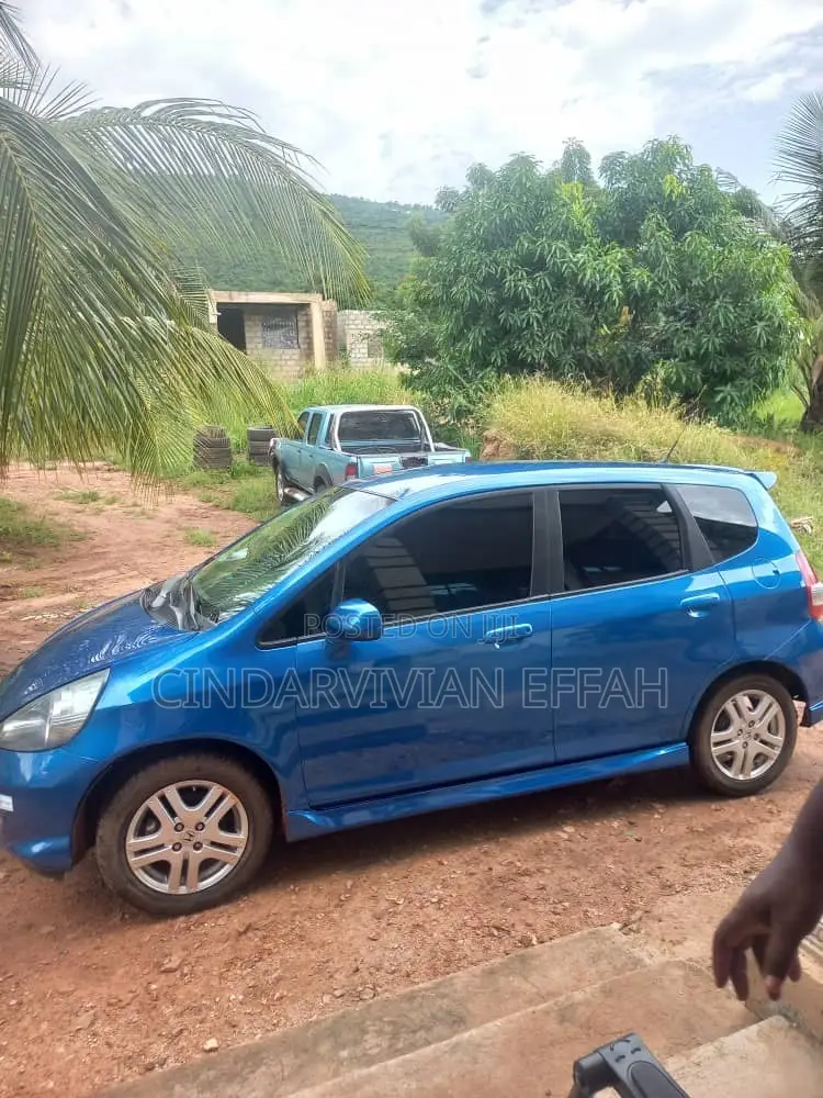 Honda Fit Automatic 2010 Blue