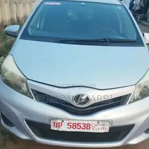 Toyota Vitz 2012 Gray