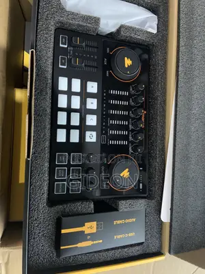 MAONO Professional Mic and Soundcard - AME2A
