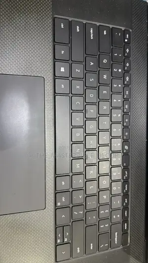 Laptop Dell XPS 17 9700 32GB Intel Core i5 SSD 1T