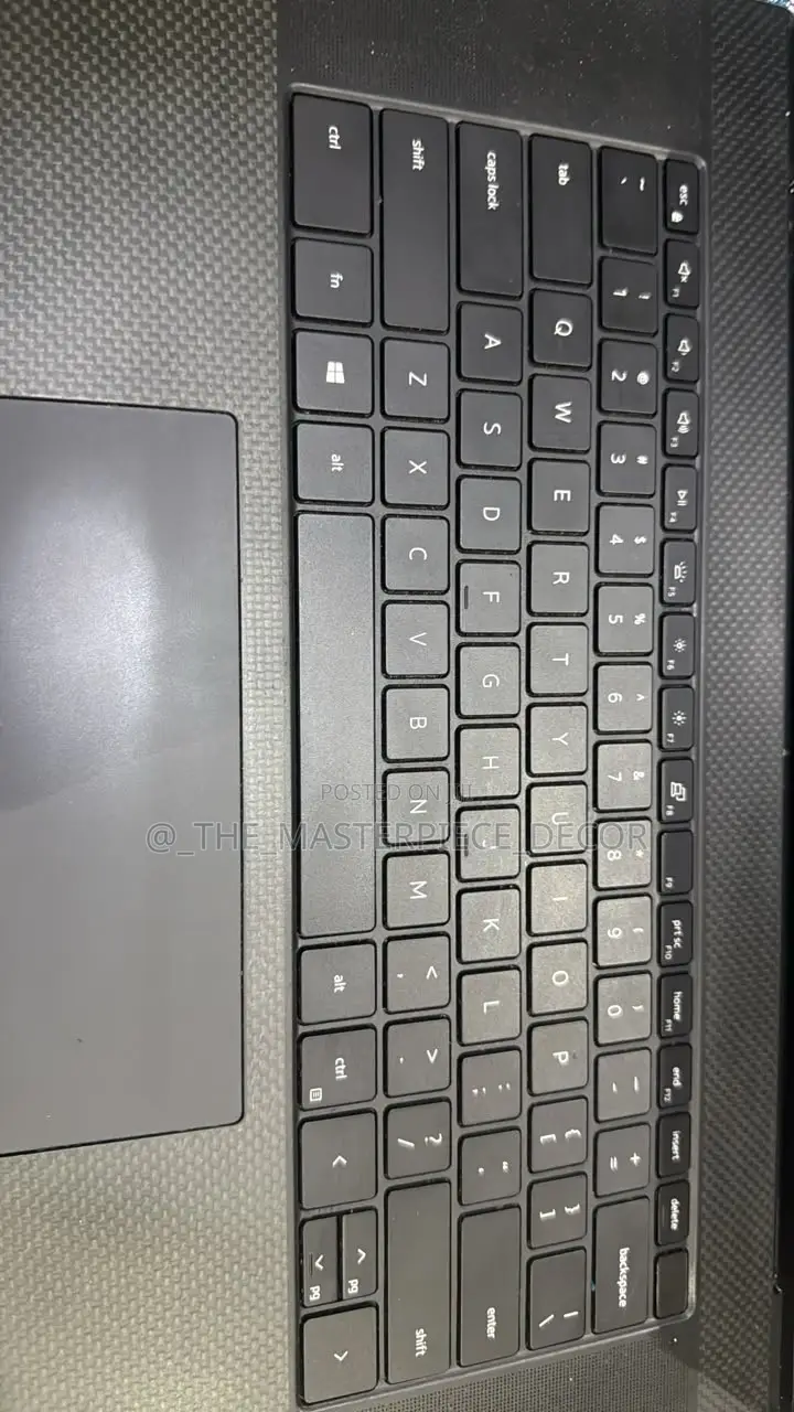 Laptop Dell XPS 17 9700 32GB Intel Core i5 SSD 1T