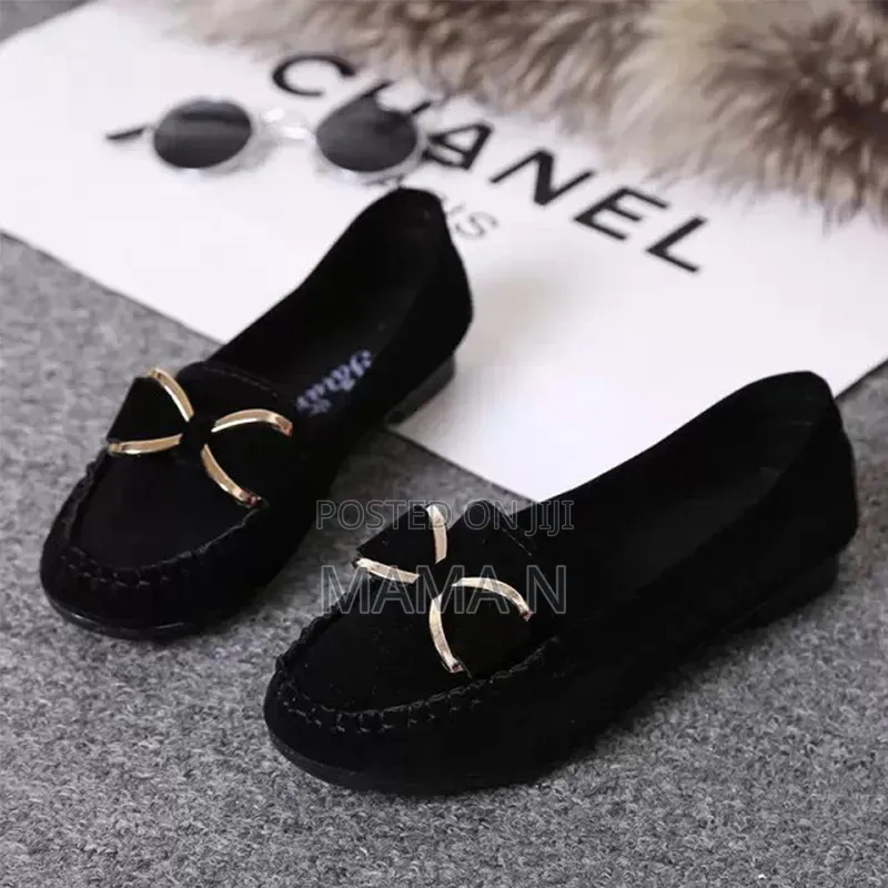 Ladies Shoe