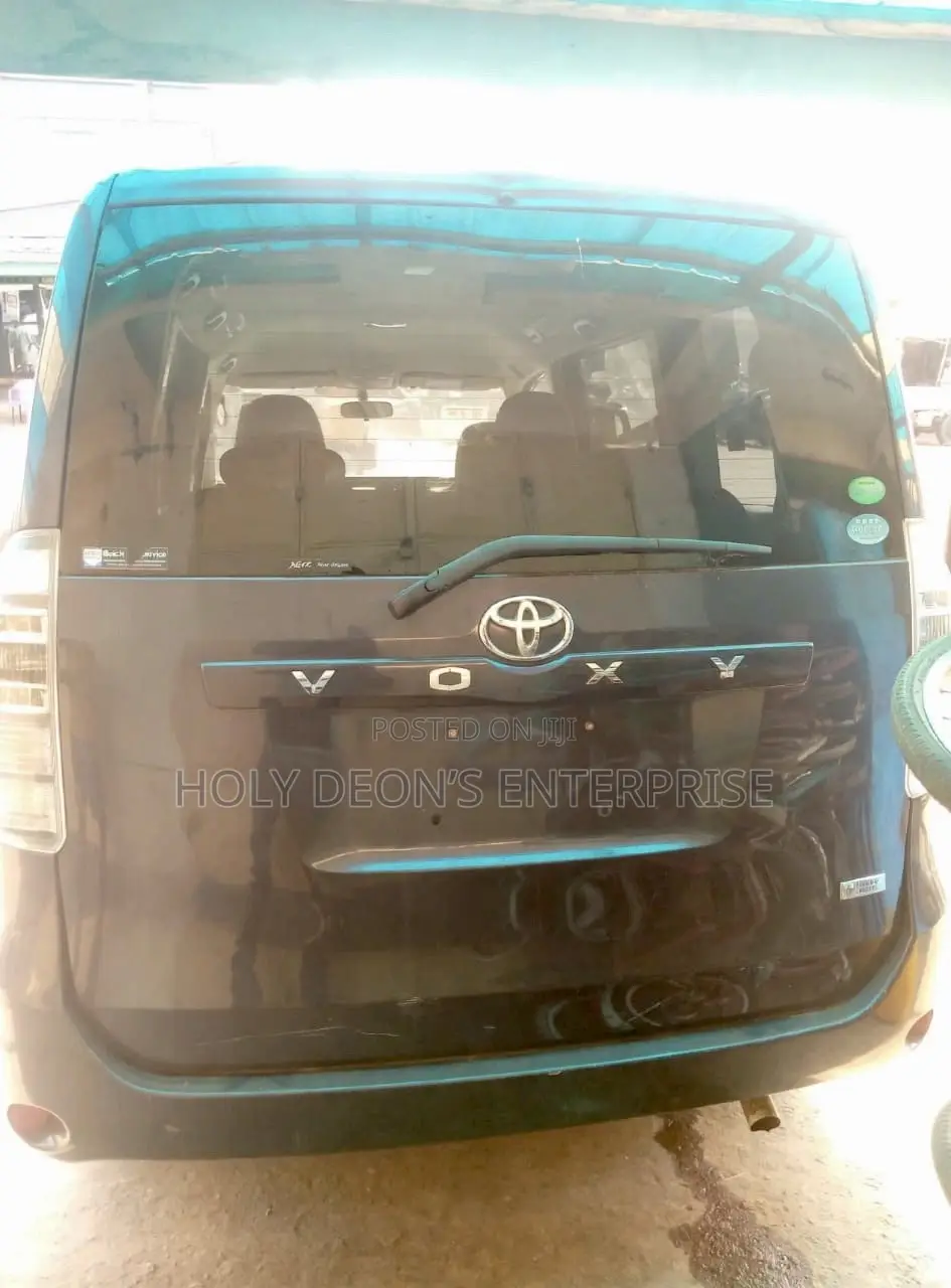 Toyota Vitz 1.3 AWD 5dr 2012 Gray