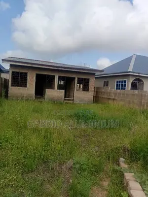 1bdrm House in Olebu for Sale