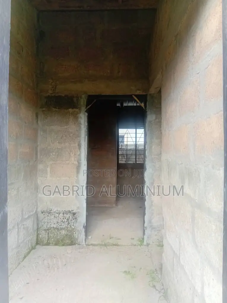 1bdrm House in Olebu for Sale