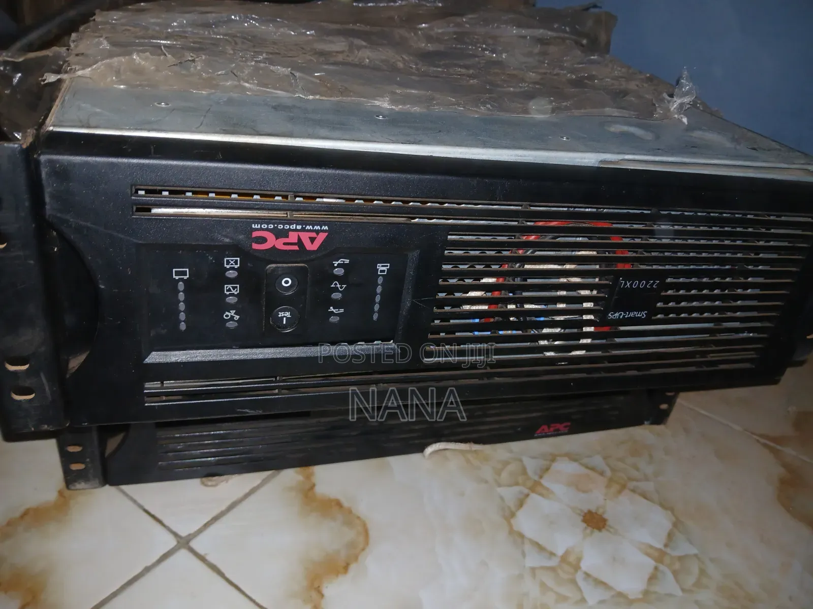 APC Smart-Ups 5000VA Rack UPS 120V + Battery Pack