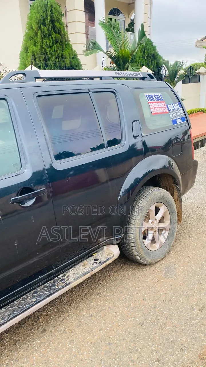 Nissan Pathfinder 2009 Black