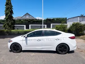 Hyundai Elantra SE 2018 White