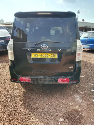 Toyota Voxy 2012 Black