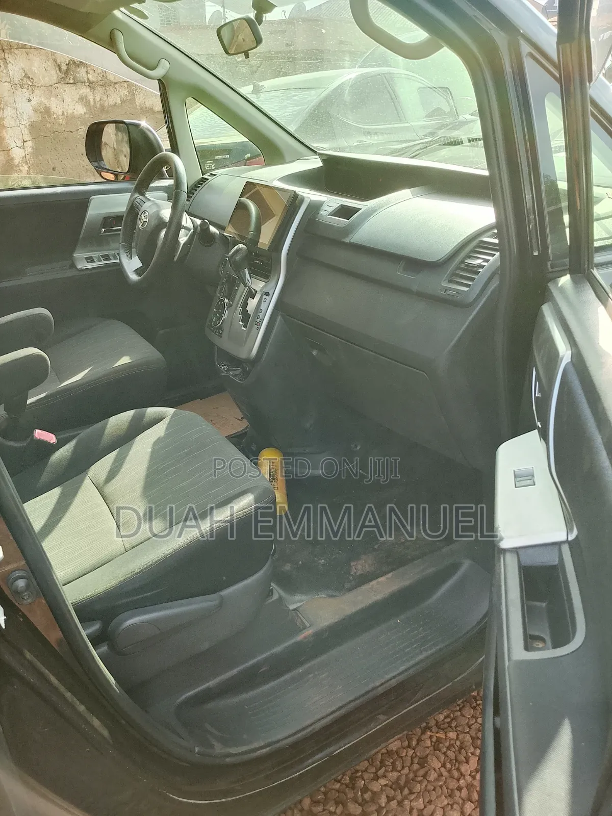 Toyota Voxy 2012 Black