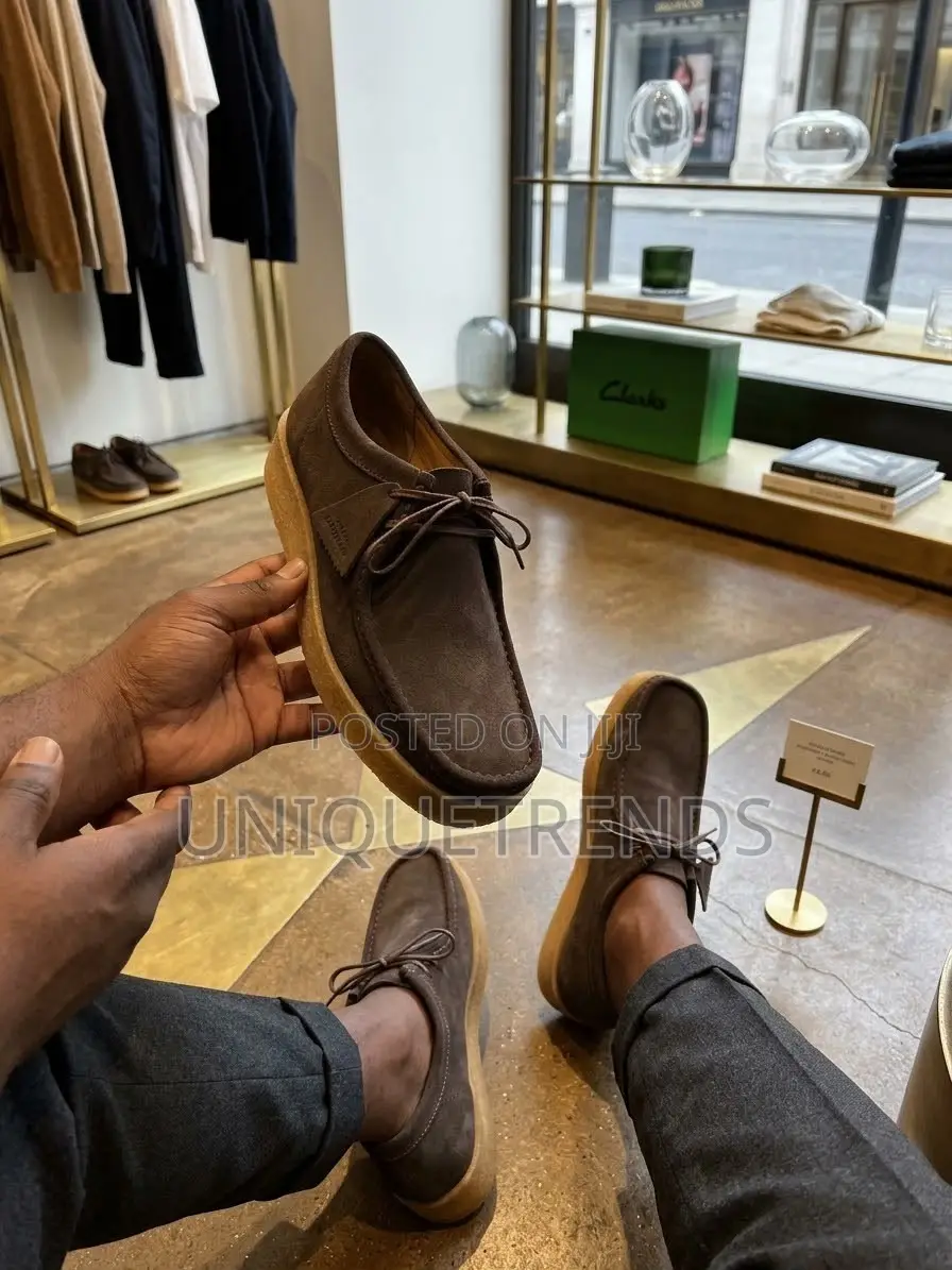 High-Grade CLARKS Suede Shoes – Crepe Sole