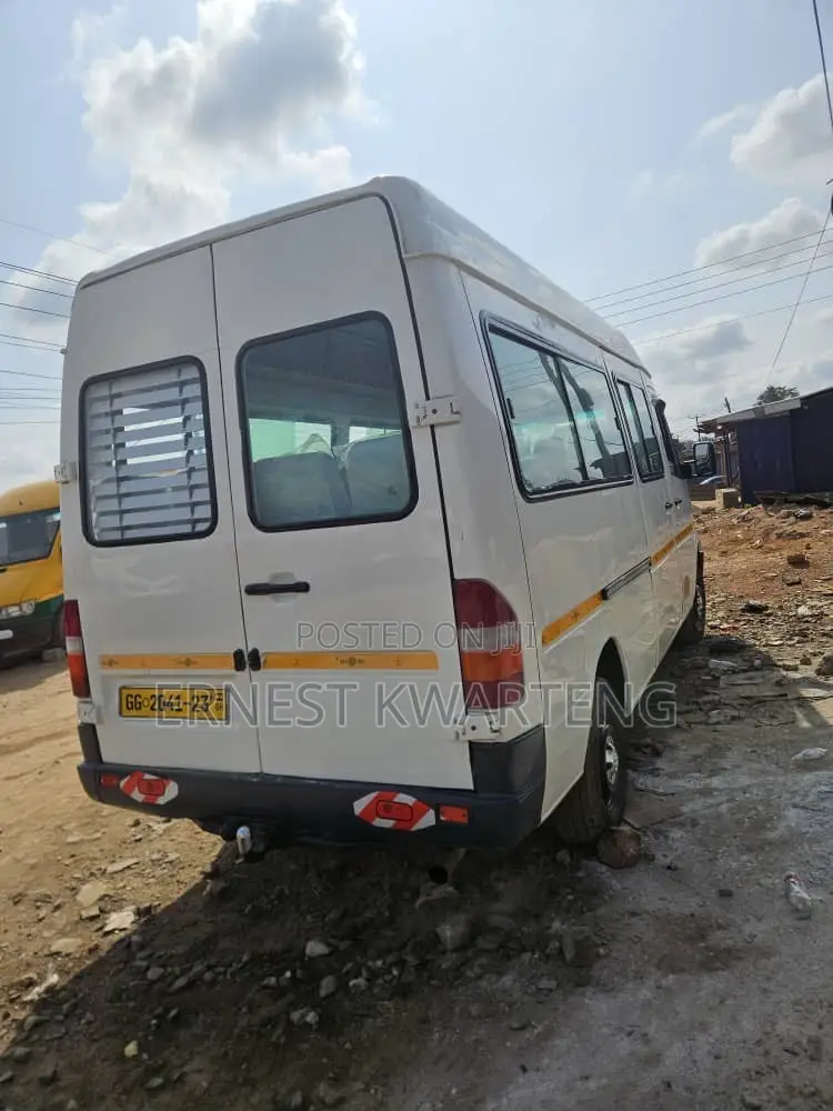 Mercedes-Benz Sprinter 2004 White