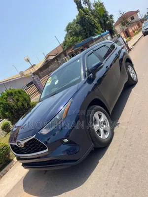 Toyota Highlander LE FWD 2023 Blue