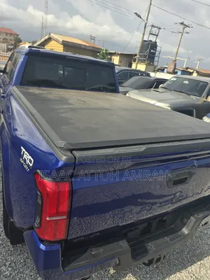Toyota Tacoma SR Double Cab 4WD 5.0 ft. SB (Automatic) 2025 Blue
