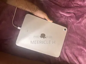 Apple iPad (2025) 16 GB Silver