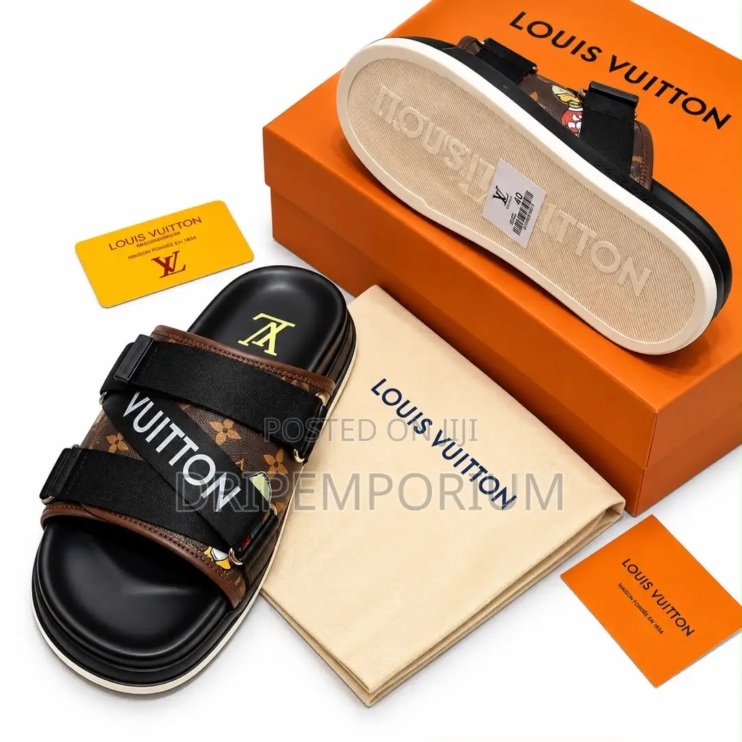 Lv Double Buckle