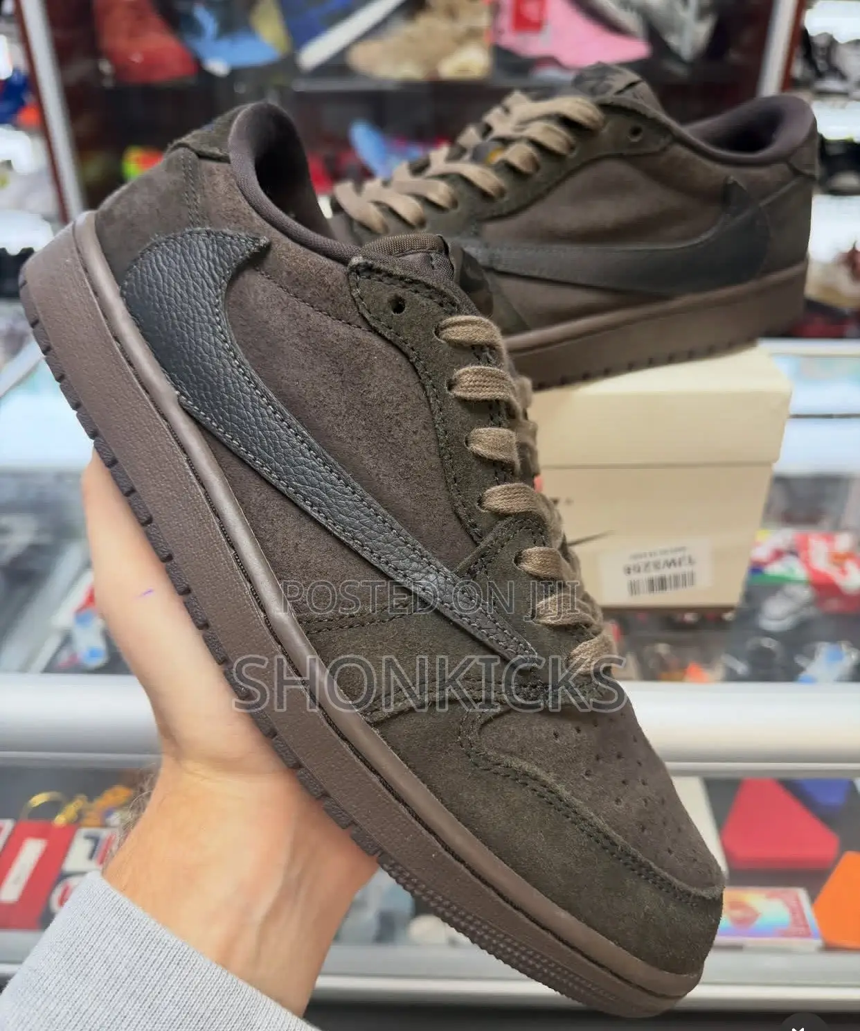 Jordan 1 Low Travis Scott- Brown