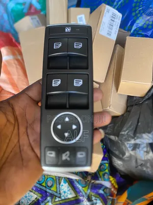 Power Window Switch C250,CLA,GLA