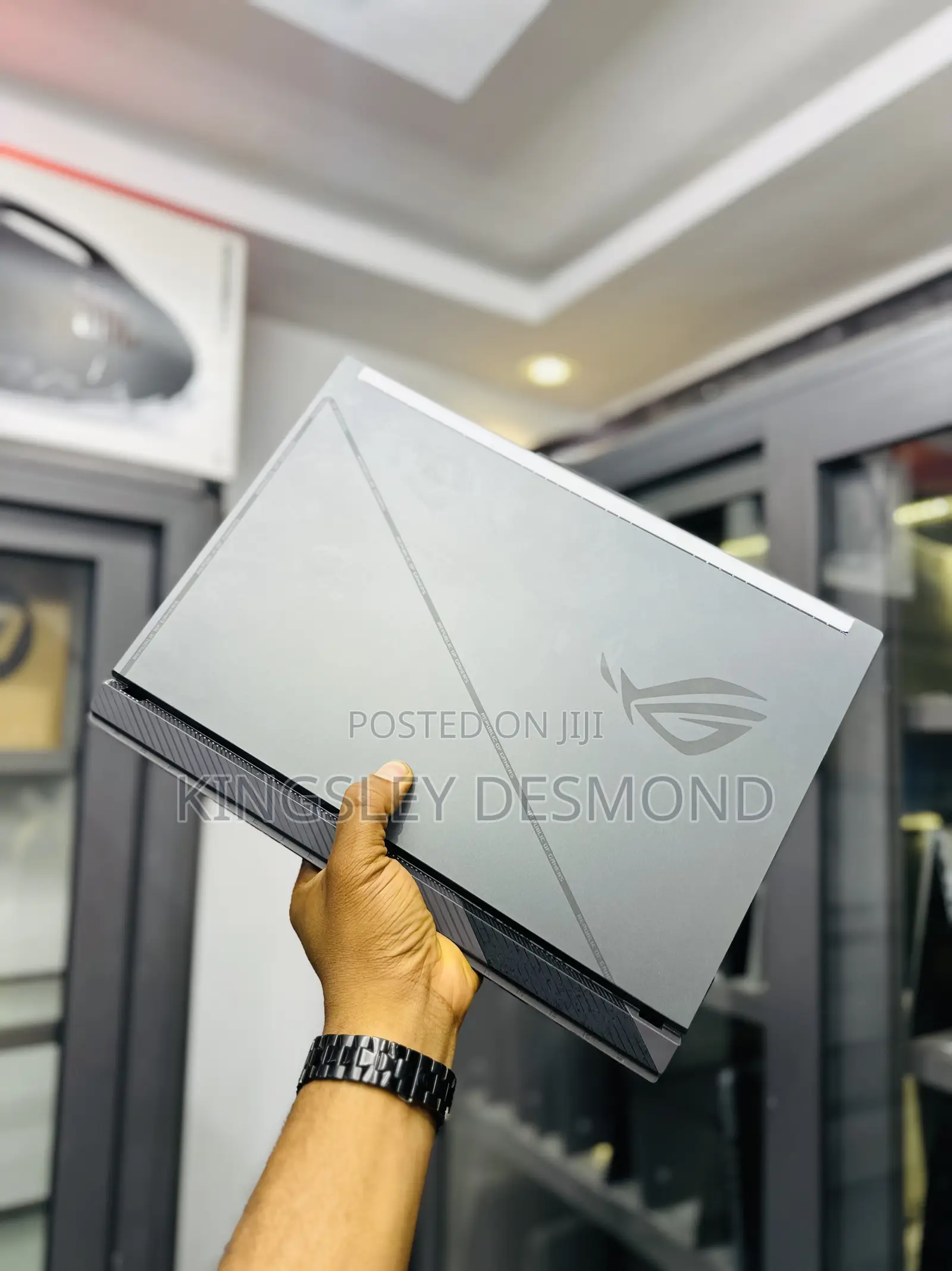 New Laptop Asus ROG Strix G16 16GB Intel Core i7 SSD 1T