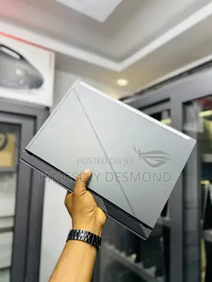 New Laptop Asus ROG Strix G16 16GB Intel Core i7 SSD 1T