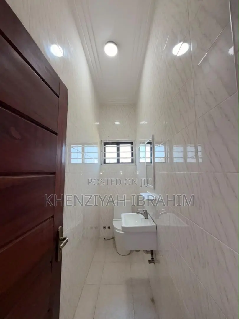 2bdrm Apartment in Adringanor, East Legon for rent