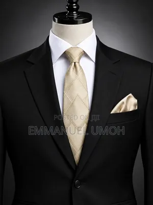 Elegant Champagne Gold Necktie With a Stylish Geometric Pattern