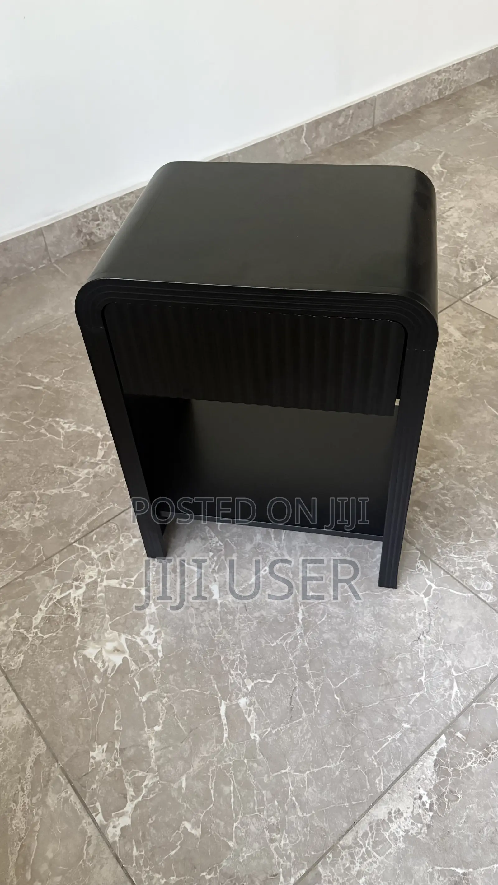 2 Bed Side Tables