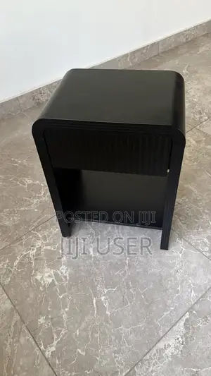2 Bed Side Tables