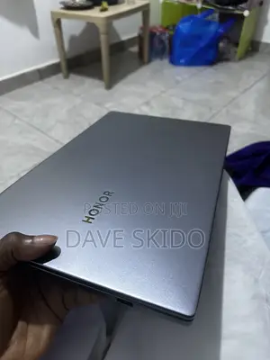 New Laptop Honor MagicBook X15 8GB Intel Core i3 SSD 256GB