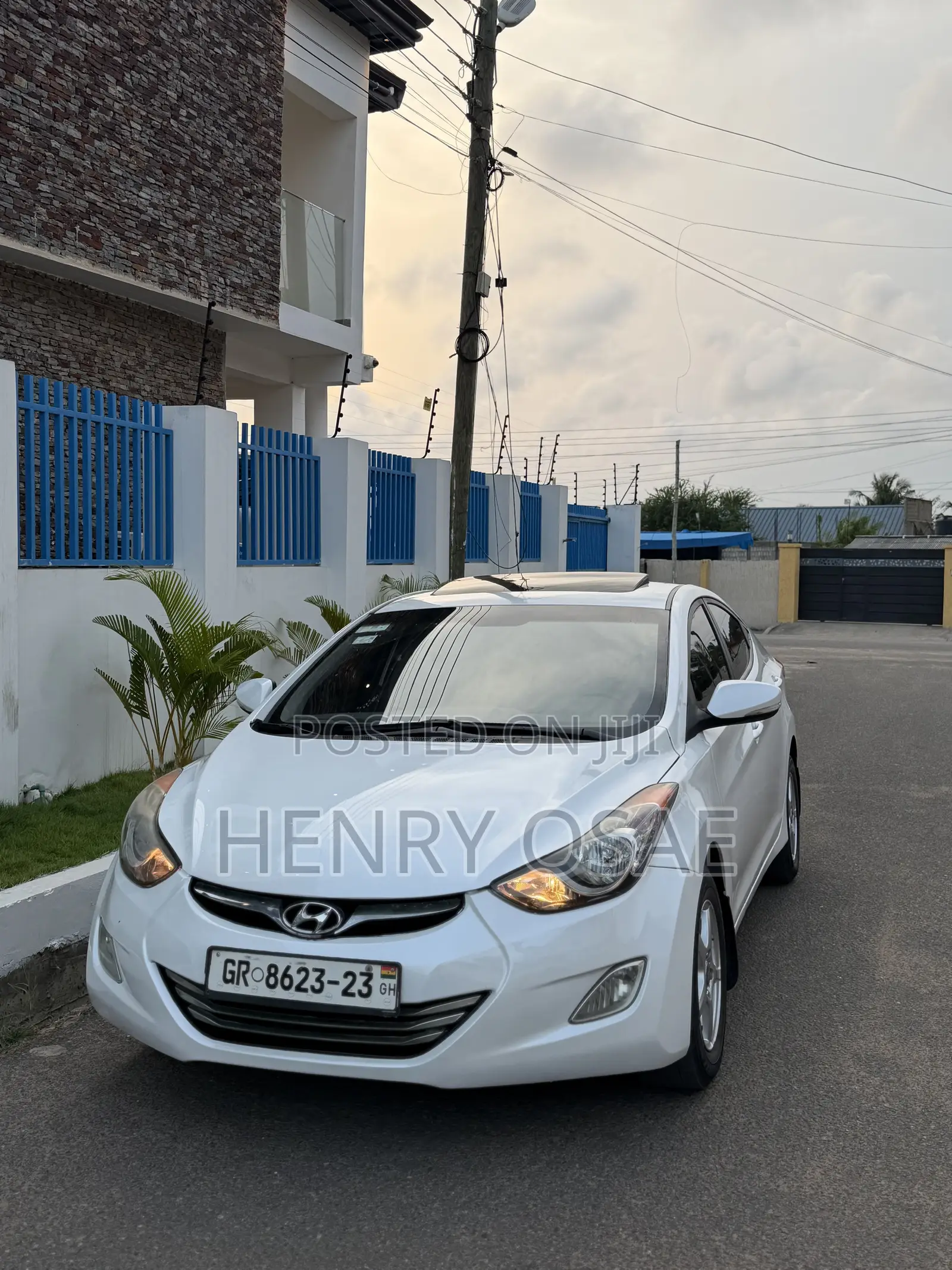 Hyundai Elantra Limited 4dr Sedan (1.8L 4cyl 6A) 2014 White