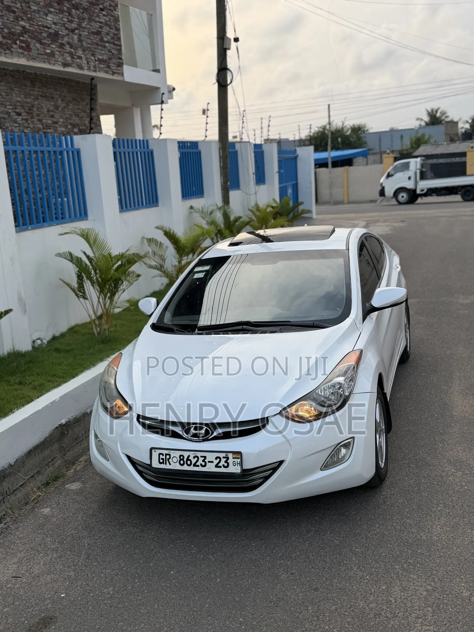 Hyundai Elantra Limited 4dr Sedan (1.8L 4cyl 6A) 2014 White
