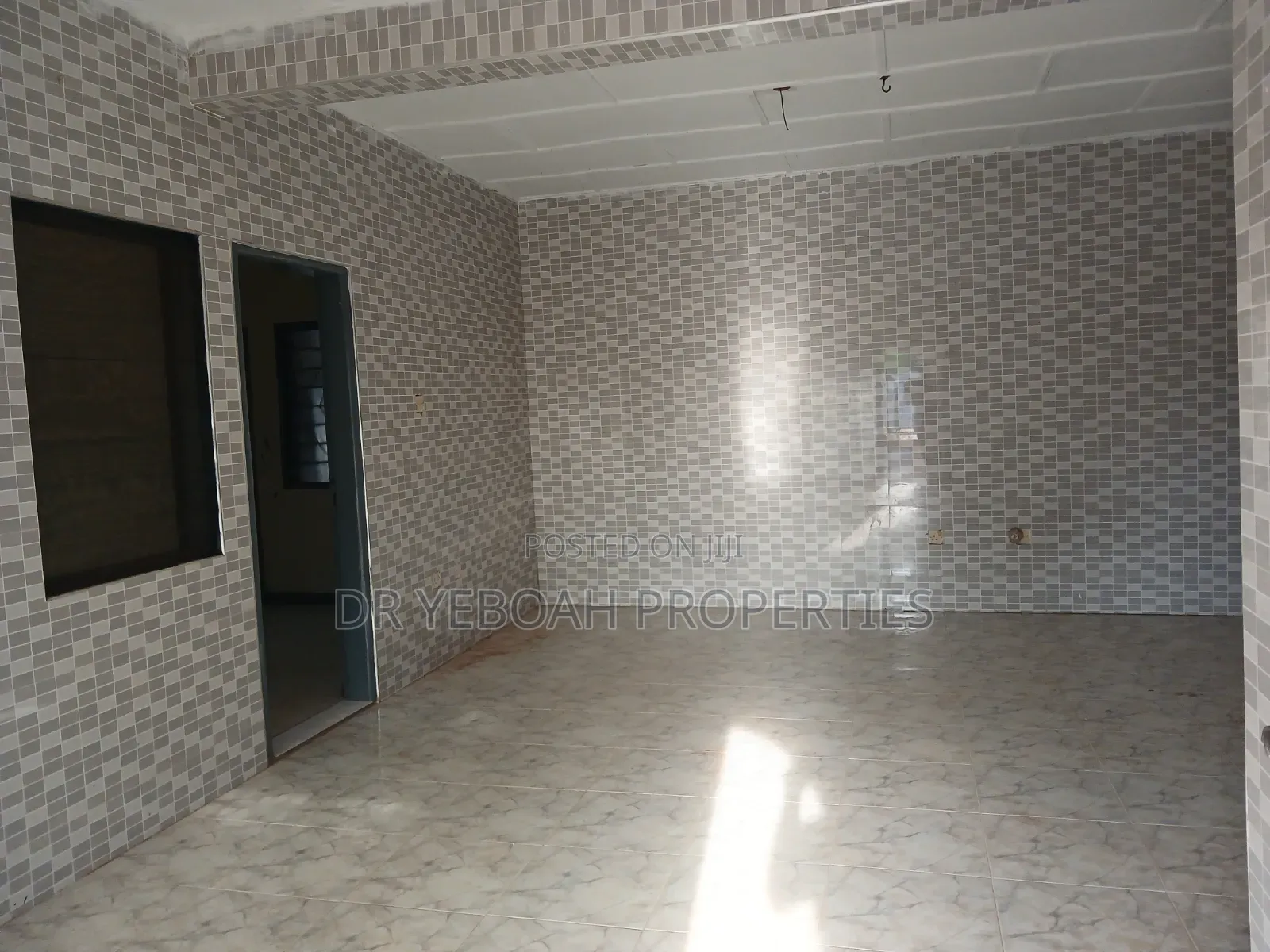 5bdrm Bungalow in Spintex 5 Bedrooms, Baatsona Total for rent