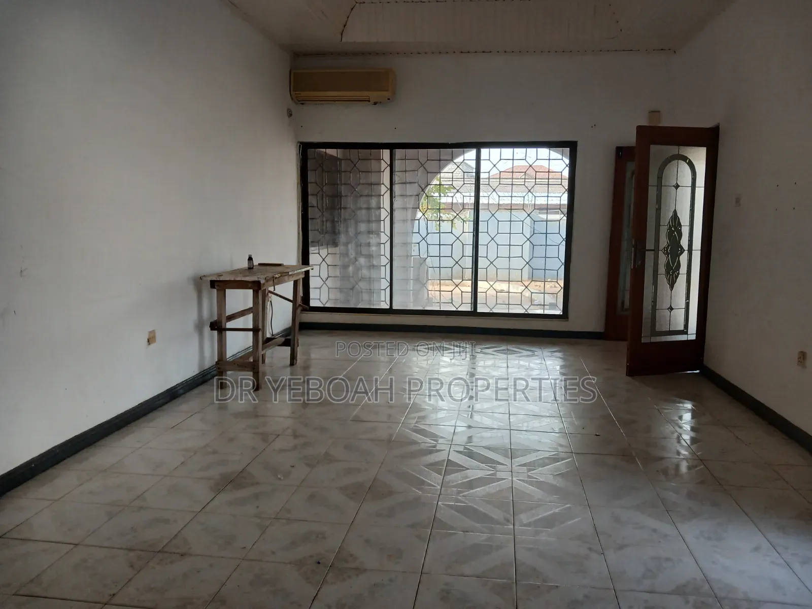 5bdrm Bungalow in Spintex 5 Bedrooms, Baatsona Total for rent