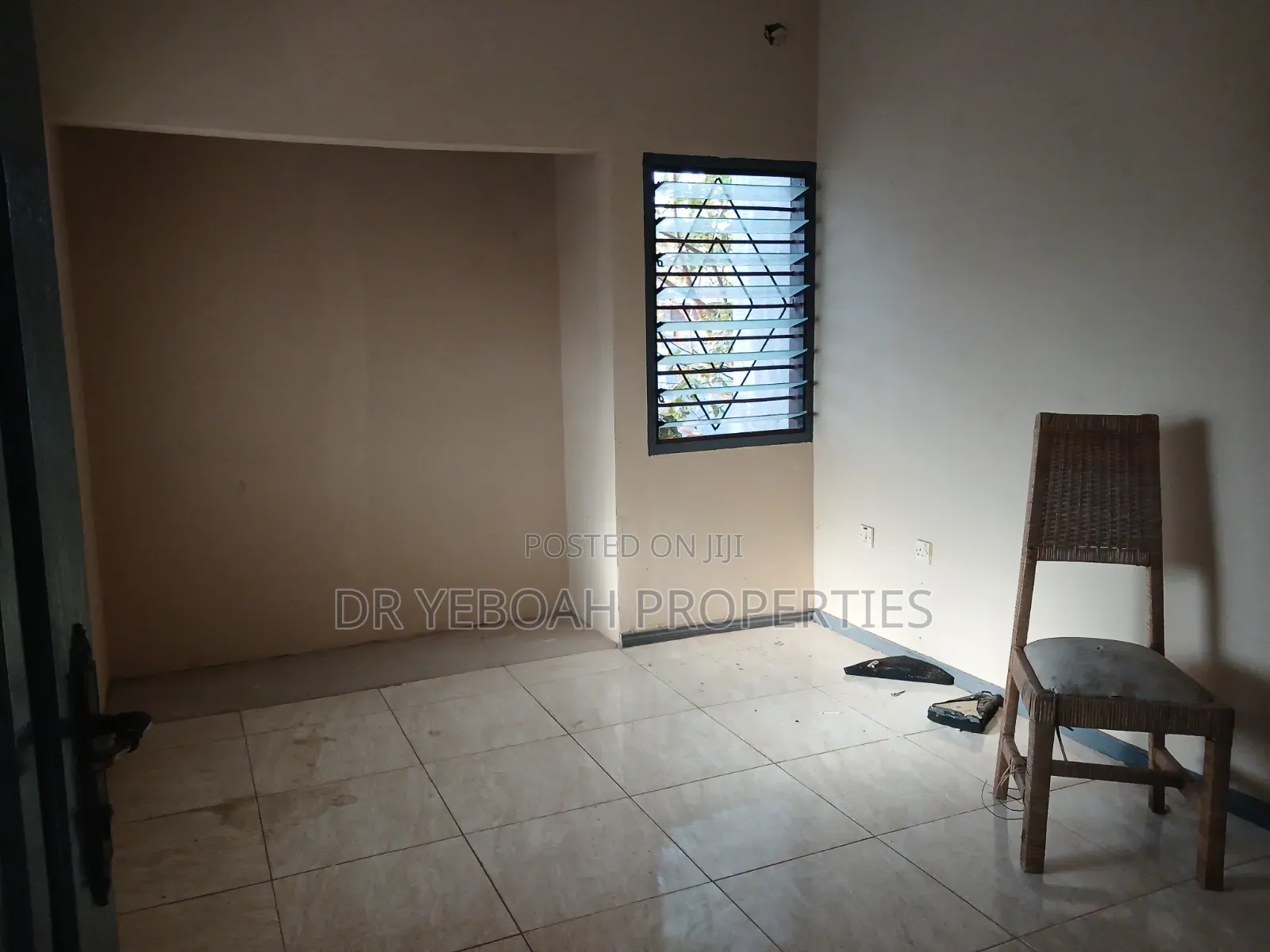 5bdrm Bungalow in Spintex 5 Bedrooms, Baatsona Total for rent