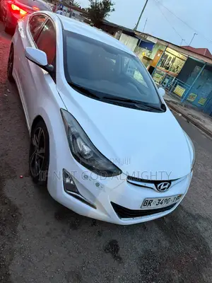 Hyundai Elantra SE 4dr Sedan (1.8L 4cyl 6A) 2015 White