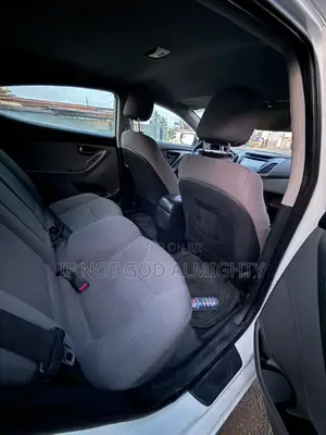 Hyundai Elantra SE 4dr Sedan (1.8L 4cyl 6A) 2015 White