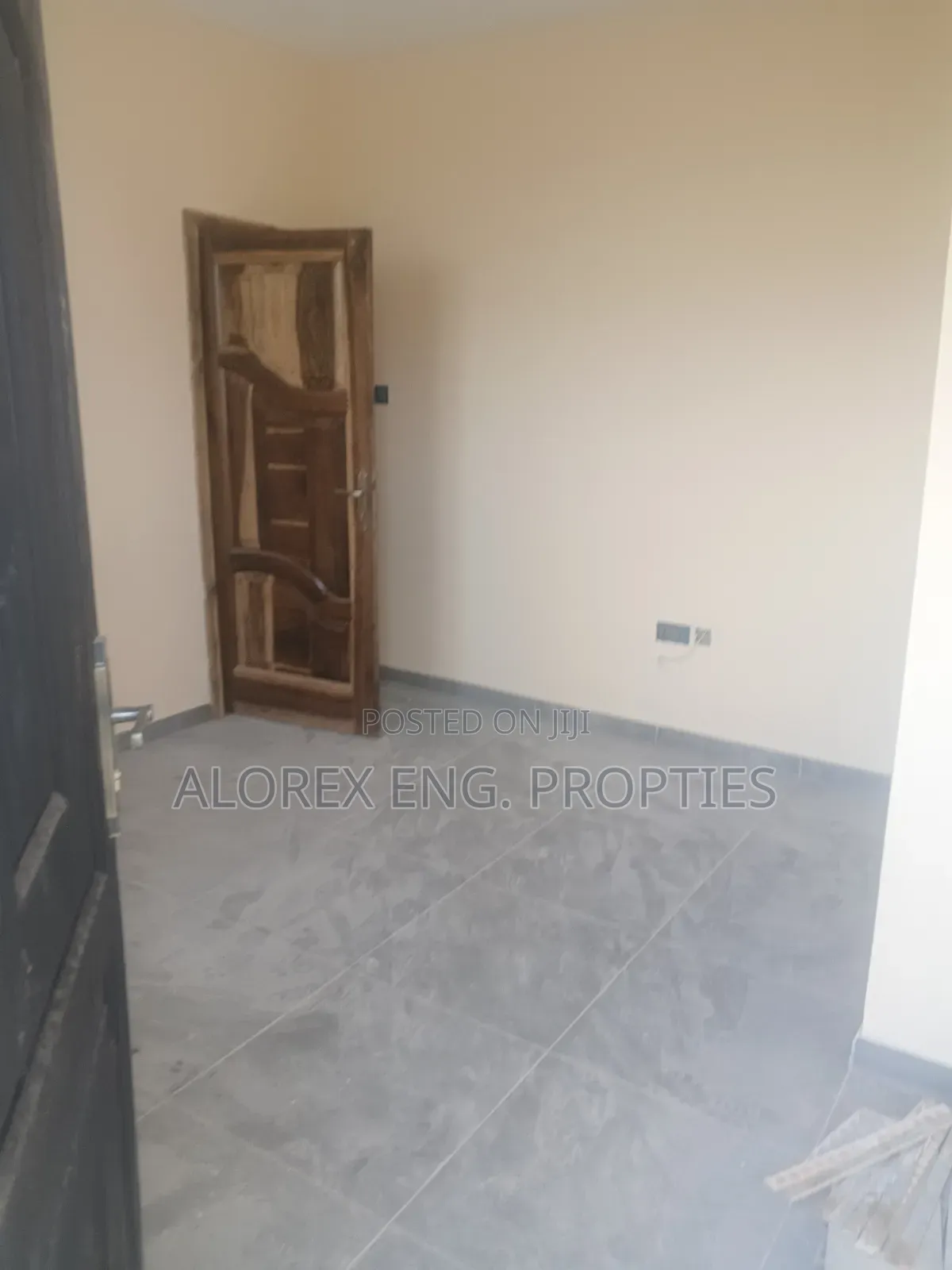 1bdrm Apartment in Oyibi Pillar 2, Sasaabi for rent