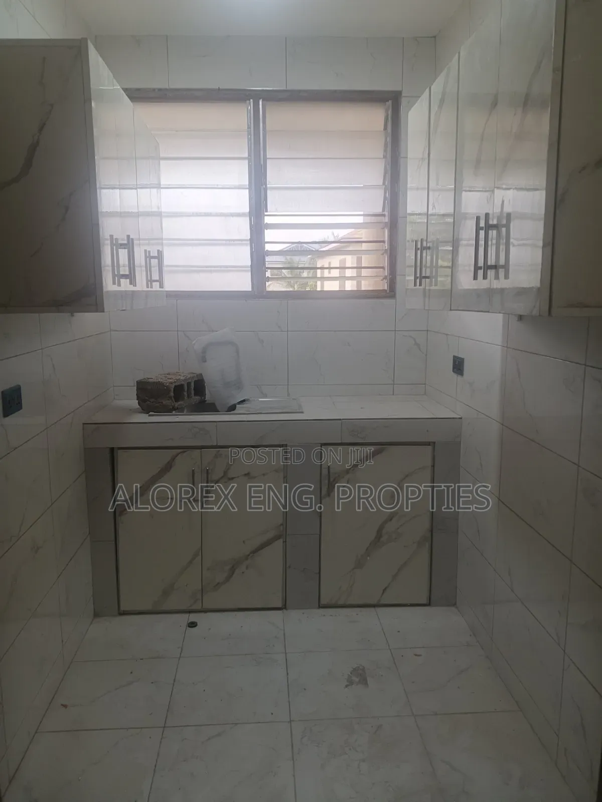 1bdrm Apartment in Oyibi Pillar 2, Sasaabi for rent