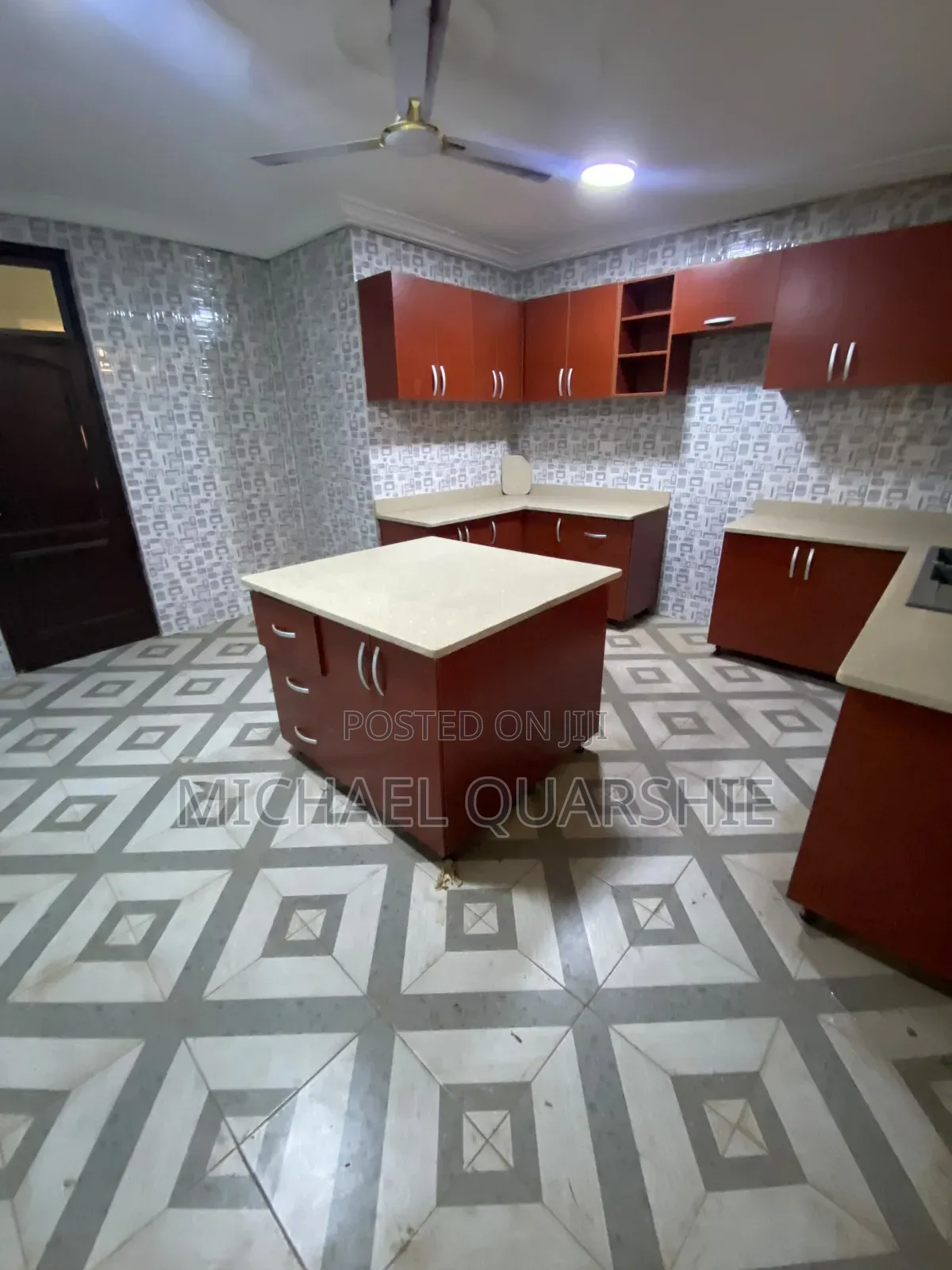 3bdrm House in Ablekuma Cp, CP for rent