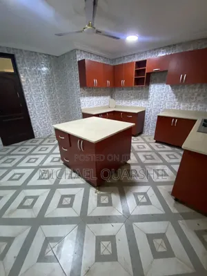 3bdrm House in Ablekuma Cp, CP for rent