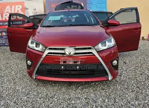 Toyota Yaris L Hatchback 5dr 2016 Red