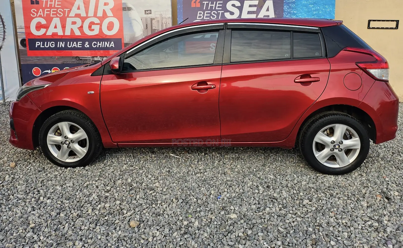 Toyota Yaris L Hatchback 5dr 2016 Red